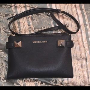 Michael kors black crossbody